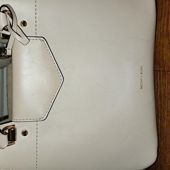 ⭐️ Michael Kors Light Pink Blakely Messenger Bag - Picture 7 of 8